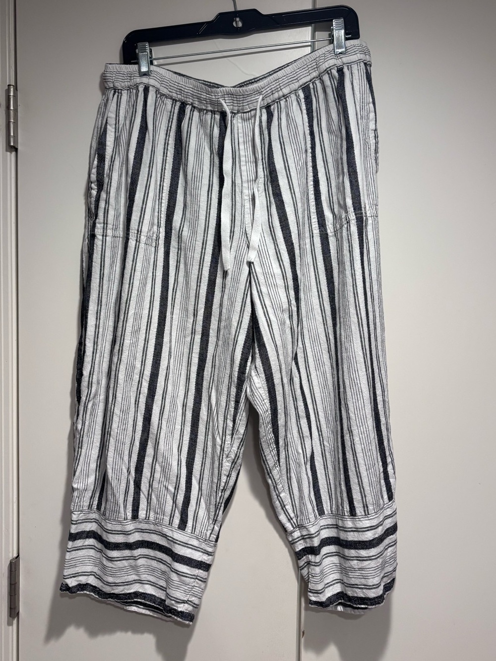 Cropped linen blend pants